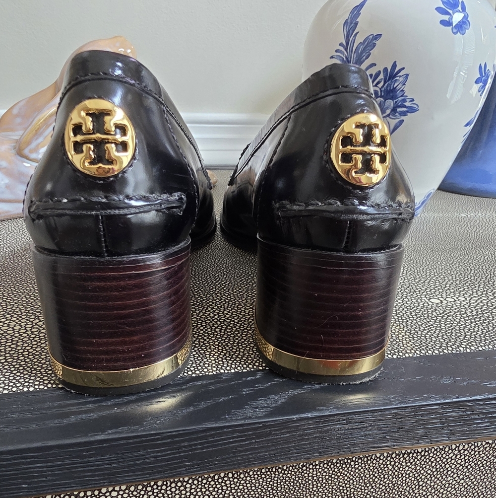 Tory Burch Black Leather Loafers with Gold Logo